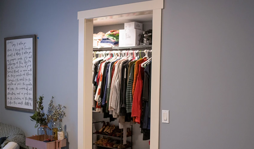 Entrance to a walk in closet.
