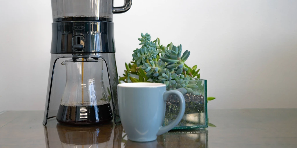 Cold brew coffee maker